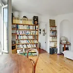 Apartment 2 People Ideal Small Budget By Weekome
